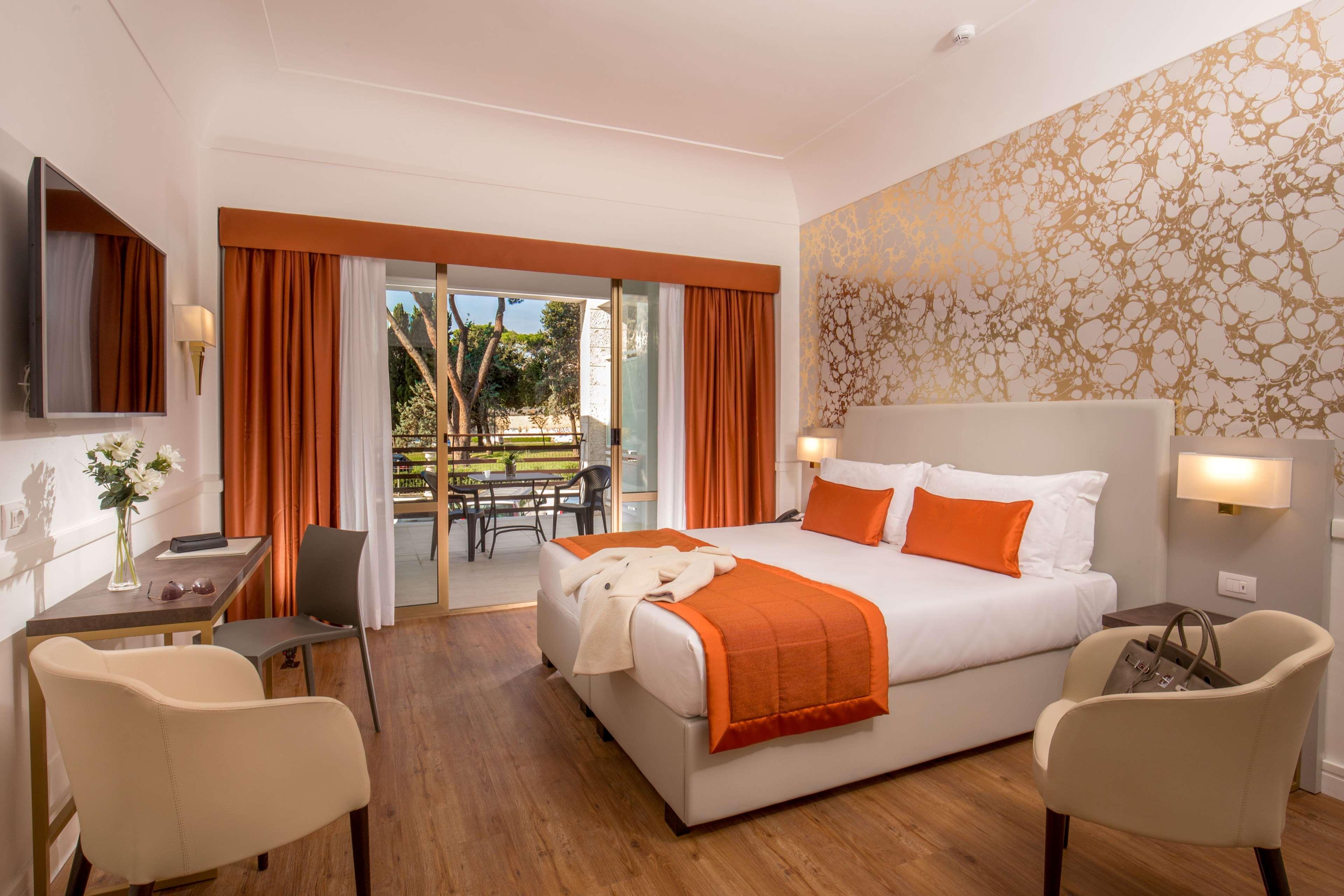 Shangri-la By Omnia Hotell