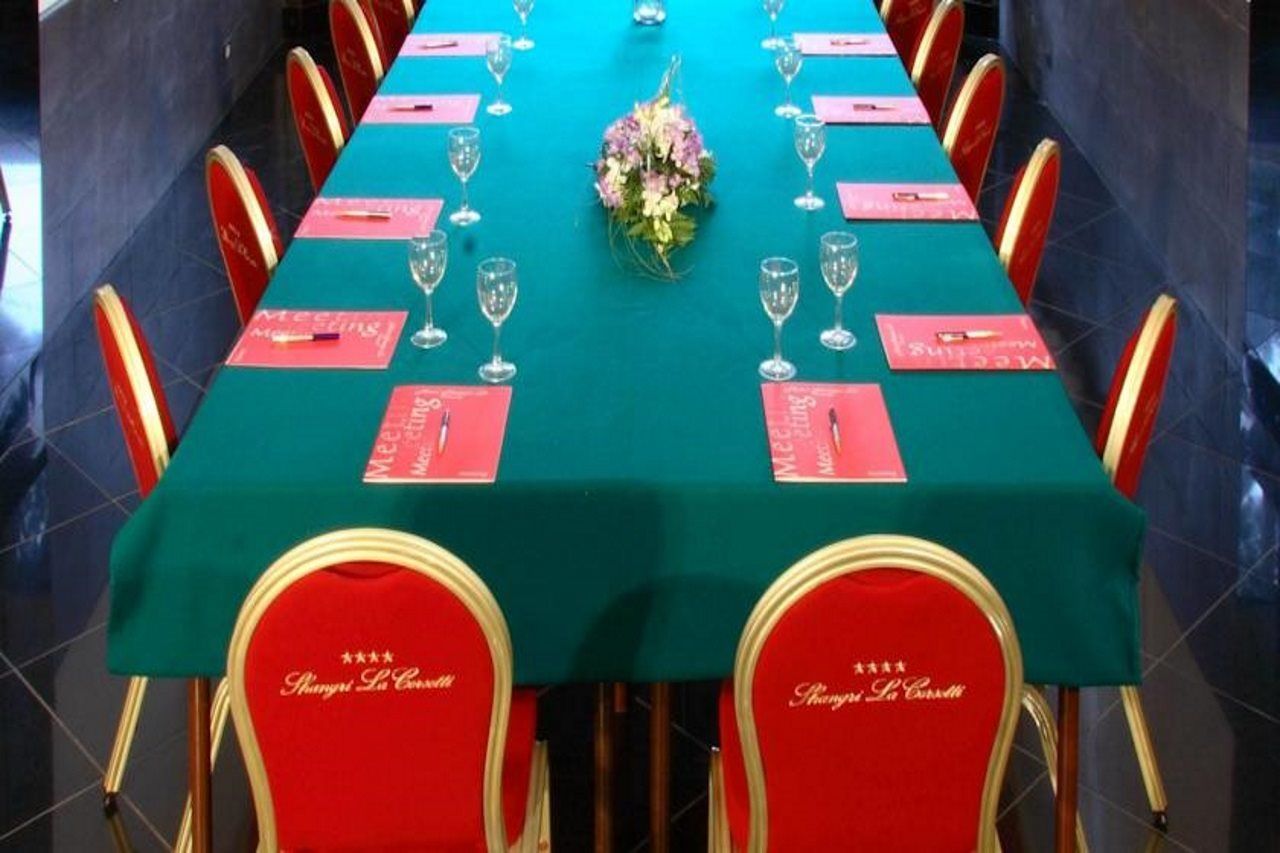 Hotell Shangri-la By Omnia 4*