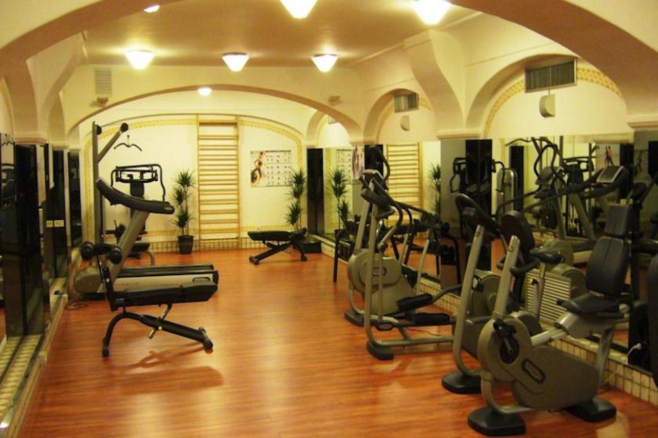 Hotell Shangri-la By Omnia 4*