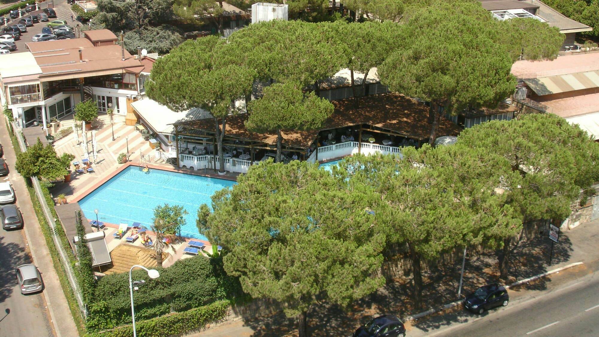 Shangri-la By Omnia Hotell